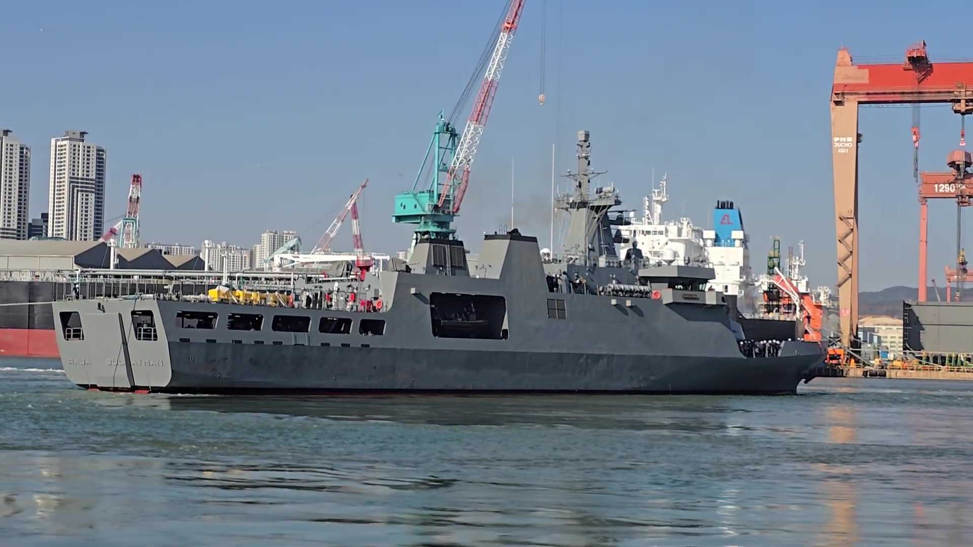 Philippine Navy’s first Rajah Sulayman-class offshore patrol vessel departs South Korea