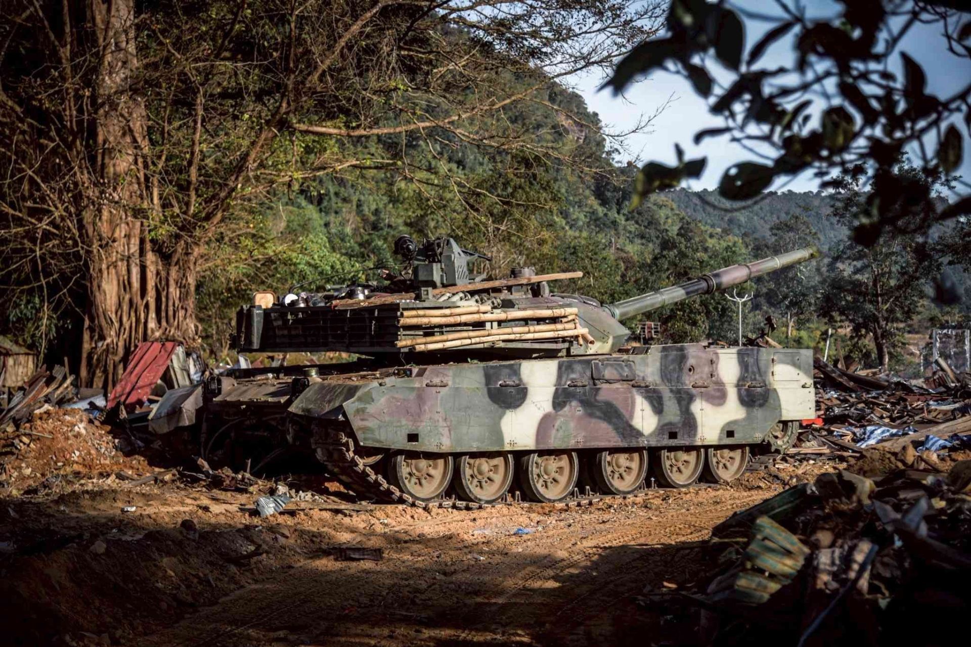 Thai Army reviews Chinese VT-4 tank reliability after issues during Cambodia border clashes