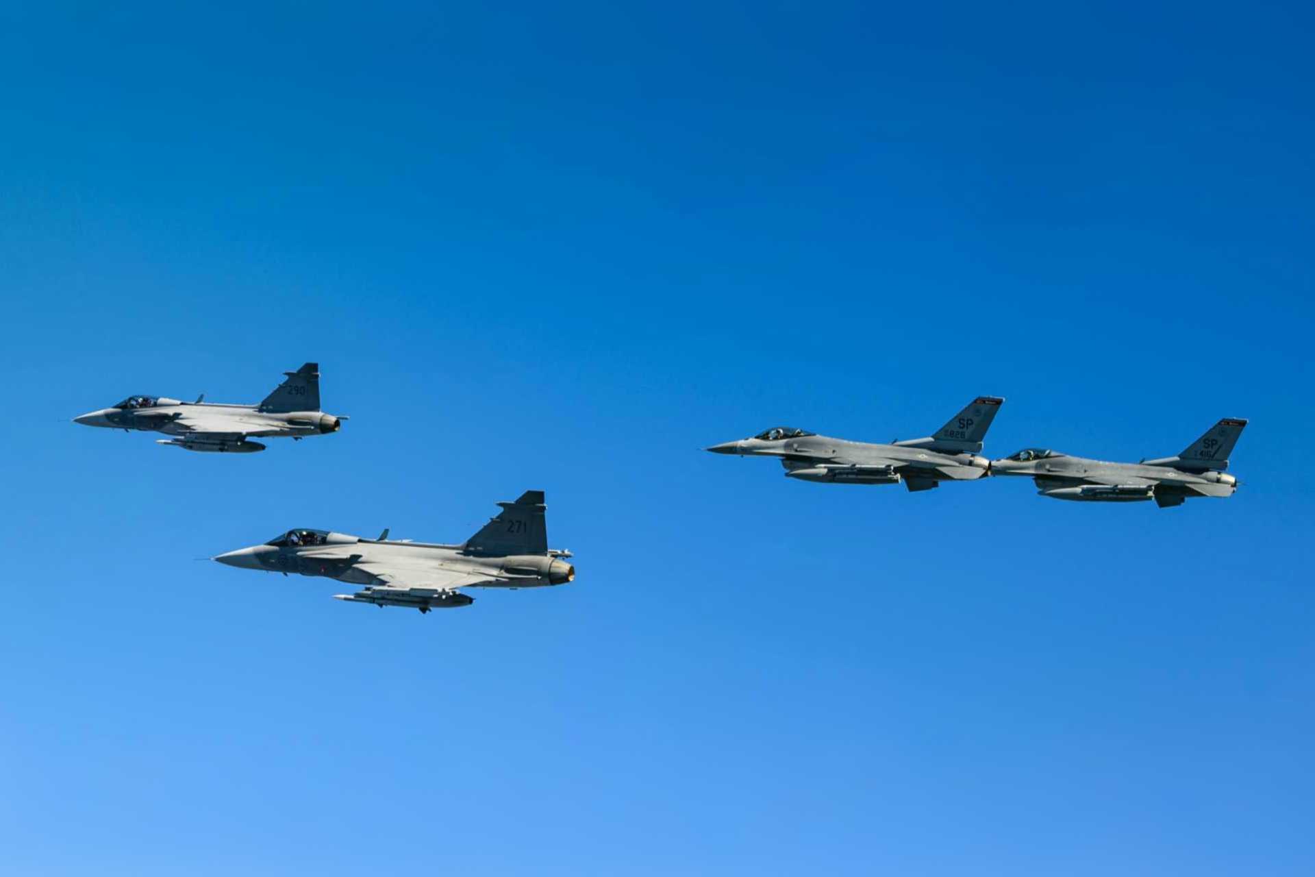 A leased or second-hand Gripen force could provide a relatively rapid NATO-compatible air-policing capability, but it would create a third fighter ecosystem during the most demanding phase of Bulgaria’s F-16 transition. (Picture source: Swedish MoD)
