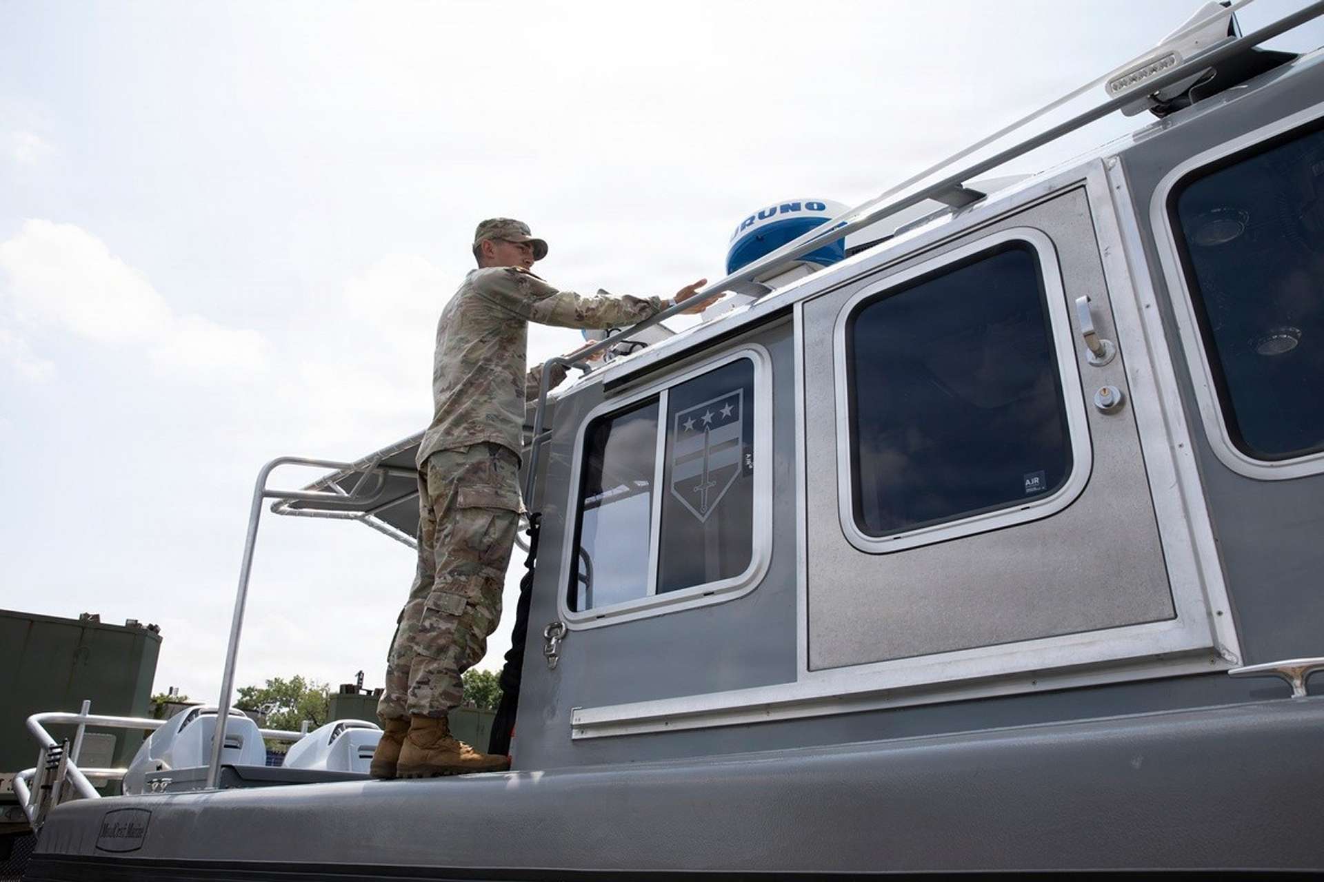 Joint Interagency Task Force 401 and Joint Task Force-National Capital Region used the Bumblebee V1 system at Fort Belvoir to train troops in fast, low-collateral counter-drone defense for the National Capital Region (Pictures Source: U.S. Army / U.S. Department of War / New York Times)