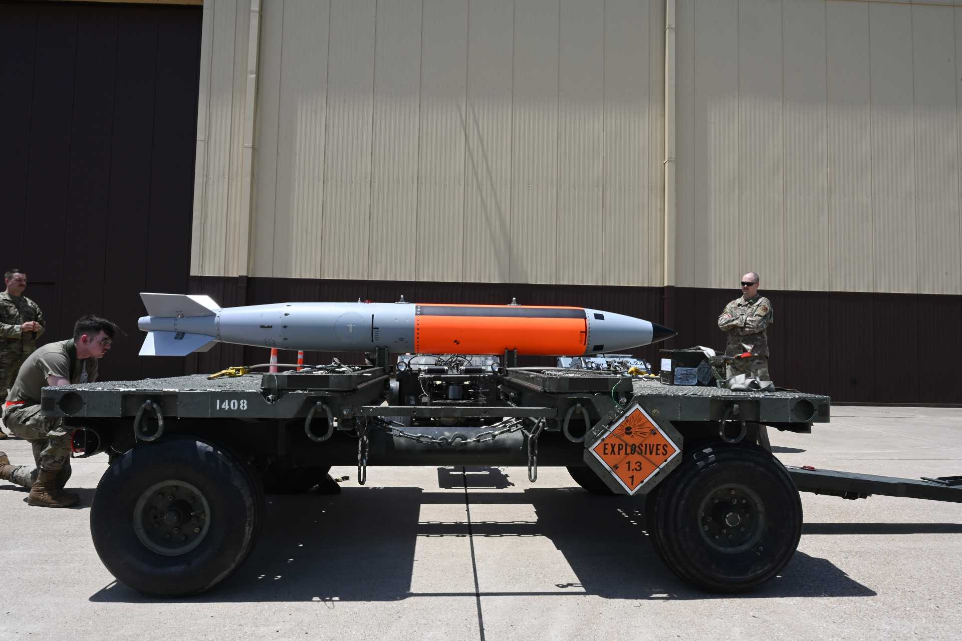 Removing Article 137 would therefore give Vilnius the ability to consider U.S., French, or broader NATO nuclear options later, without committing Lithuania to any specific model, aircraft, weapon, storage site, or timetable now. (Picture source: US DoD)