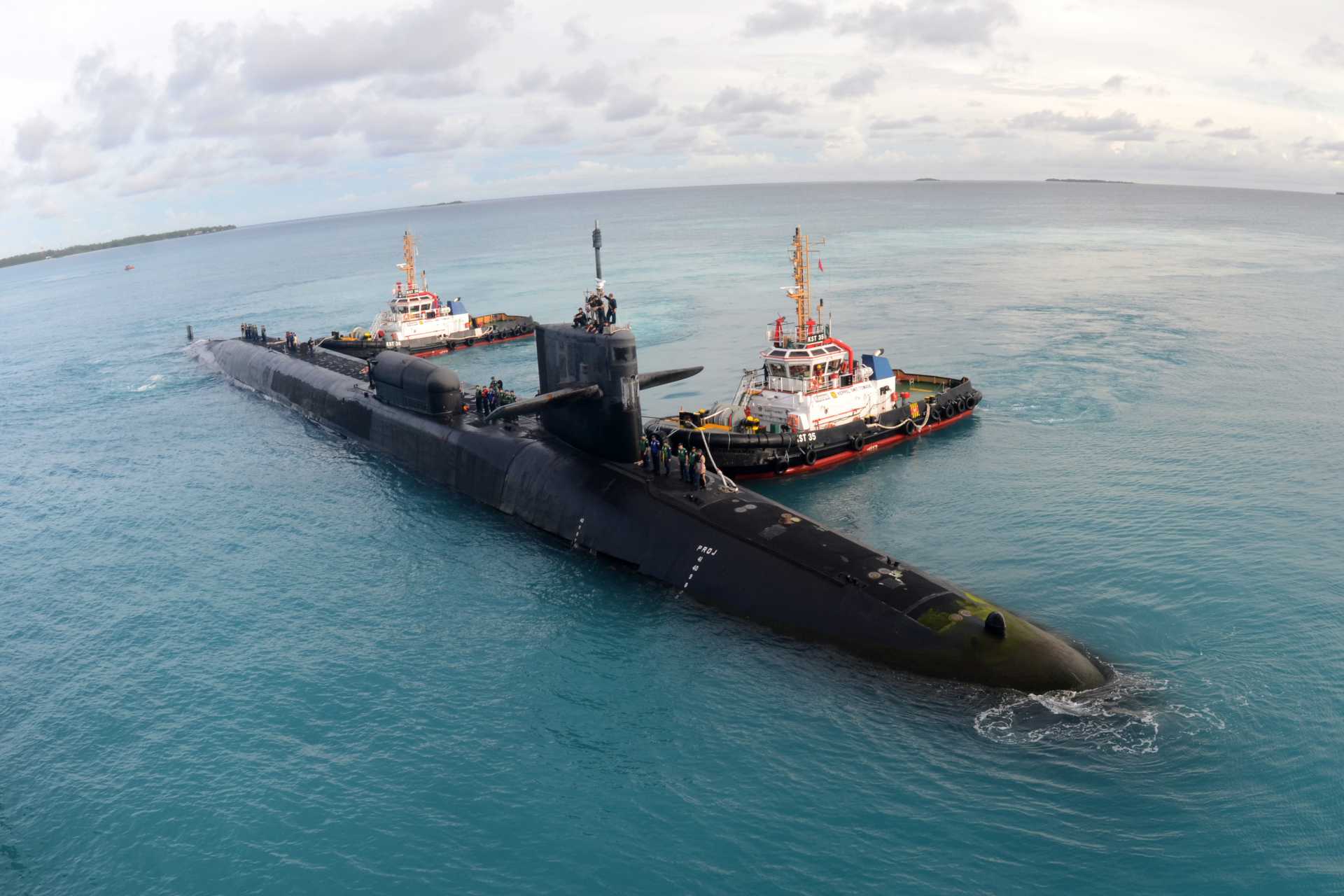 The USS Georgia (SSGN-729) is the newest of the four Ohio SSGN submarines to have been converted for a maximum theoretical load of 154 Tomahawk missiles, but is scheduled to become the first to leave active service. (Picture source: US Navy)