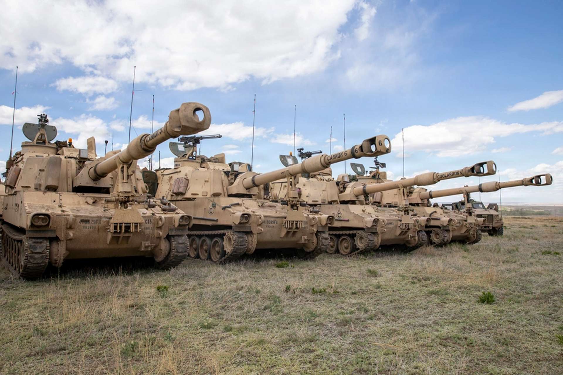 BAE Systems has received a $535 million U.S. Army contract to continue production of M109A7 Paladin 155mm self-propelled howitzers and M992A3 ammunition carriers, sustaining armored brigade artillery capability while the Army evaluates future longer-range cannon systems (Picture source: U.S. DoW). 