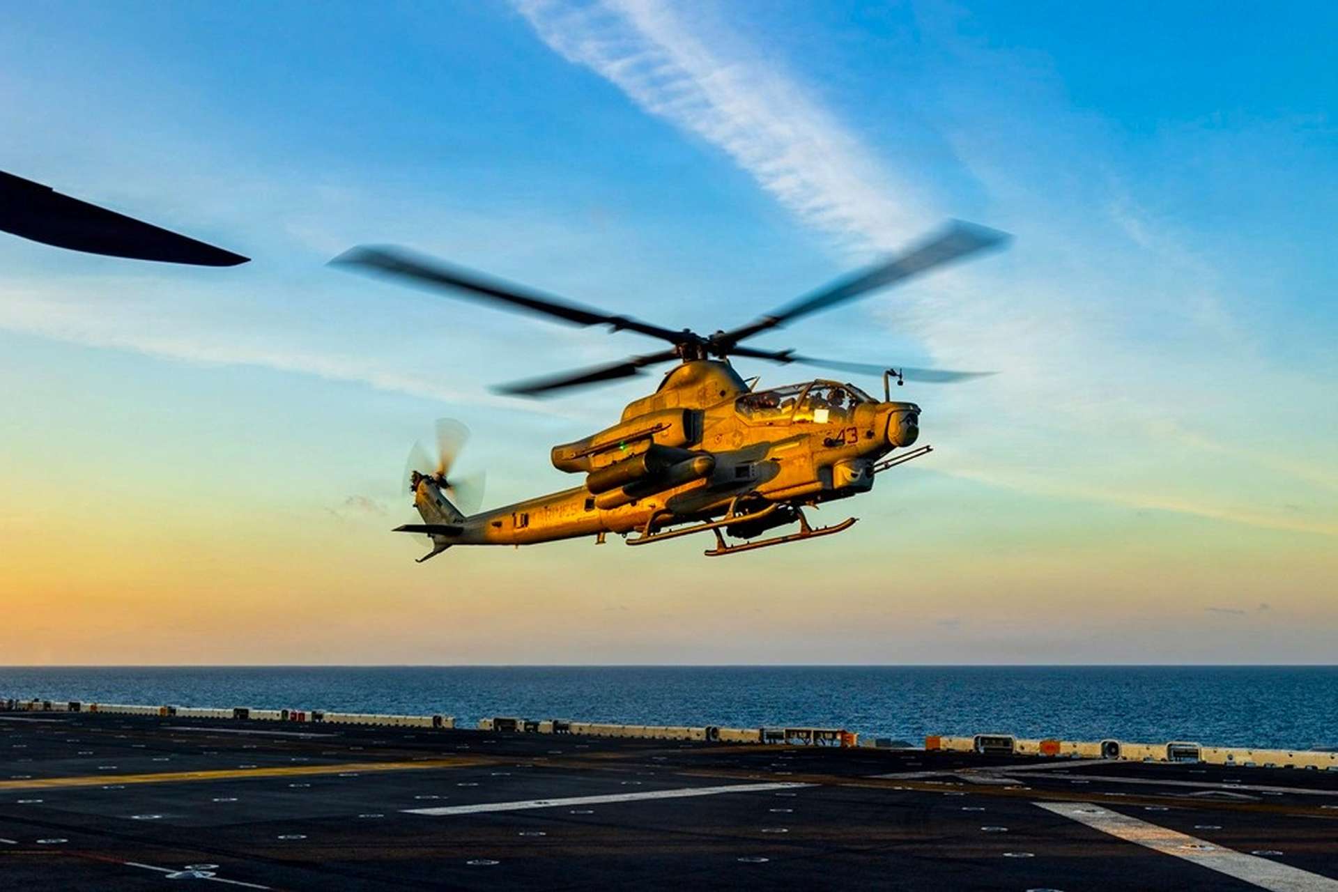U.S. Marines Reinforce South China Sea Deterrence with AH-1Z Vipers at the Core of Boxer Amphibious Ready Group