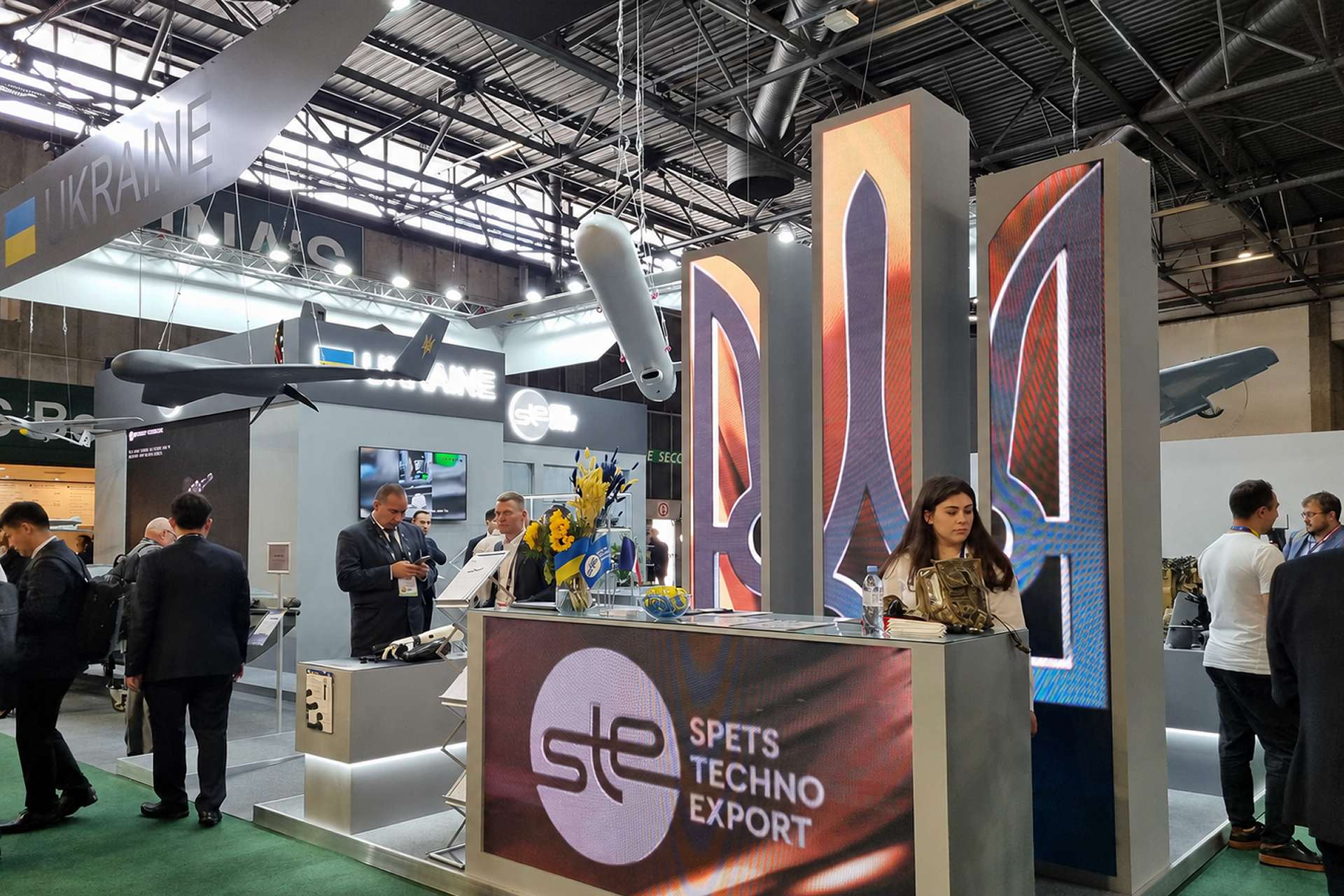 Ukraine’s expanded presence at Eurosatory 2026, with 80 defense companies compared with 10 in 2024, reflects the rapid growth of its wartime defense industry since Russia’s 2022 invasion, with a strong focus on drones, long-range strike systems, missiles, electronic warfare, and combat-tested production models (Picture source: Infozahyst).