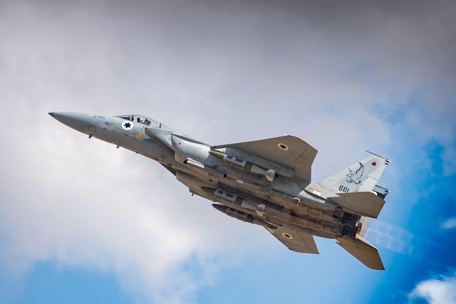 Israel Launches Strikes Hezbollah Command Centers After Rocket Fire from Lebanon