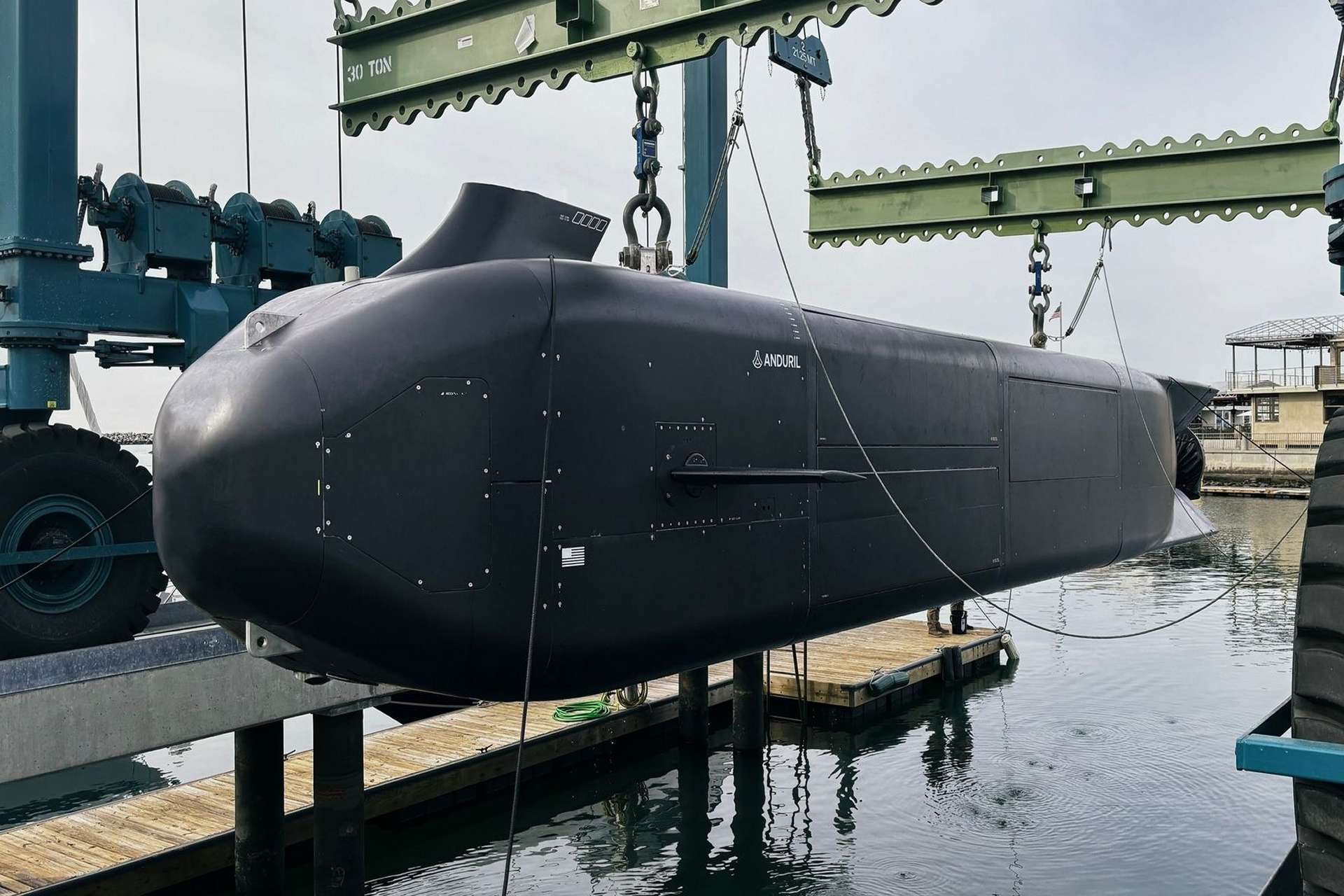 U.S. Navy Selects Anduril Dive-XL Autonomous Submarine for 1,000-Nautical-Mile Undersea Missions