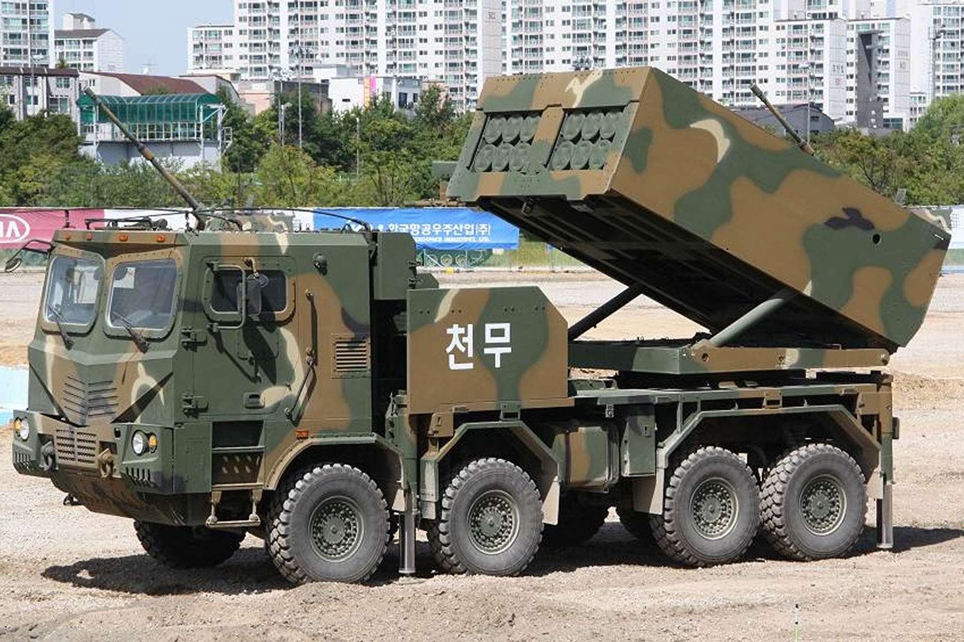 Estonia Orders 3 More K239 Chunmoo Rocket Launchers to Expand NATO Strike Range to 290 km
