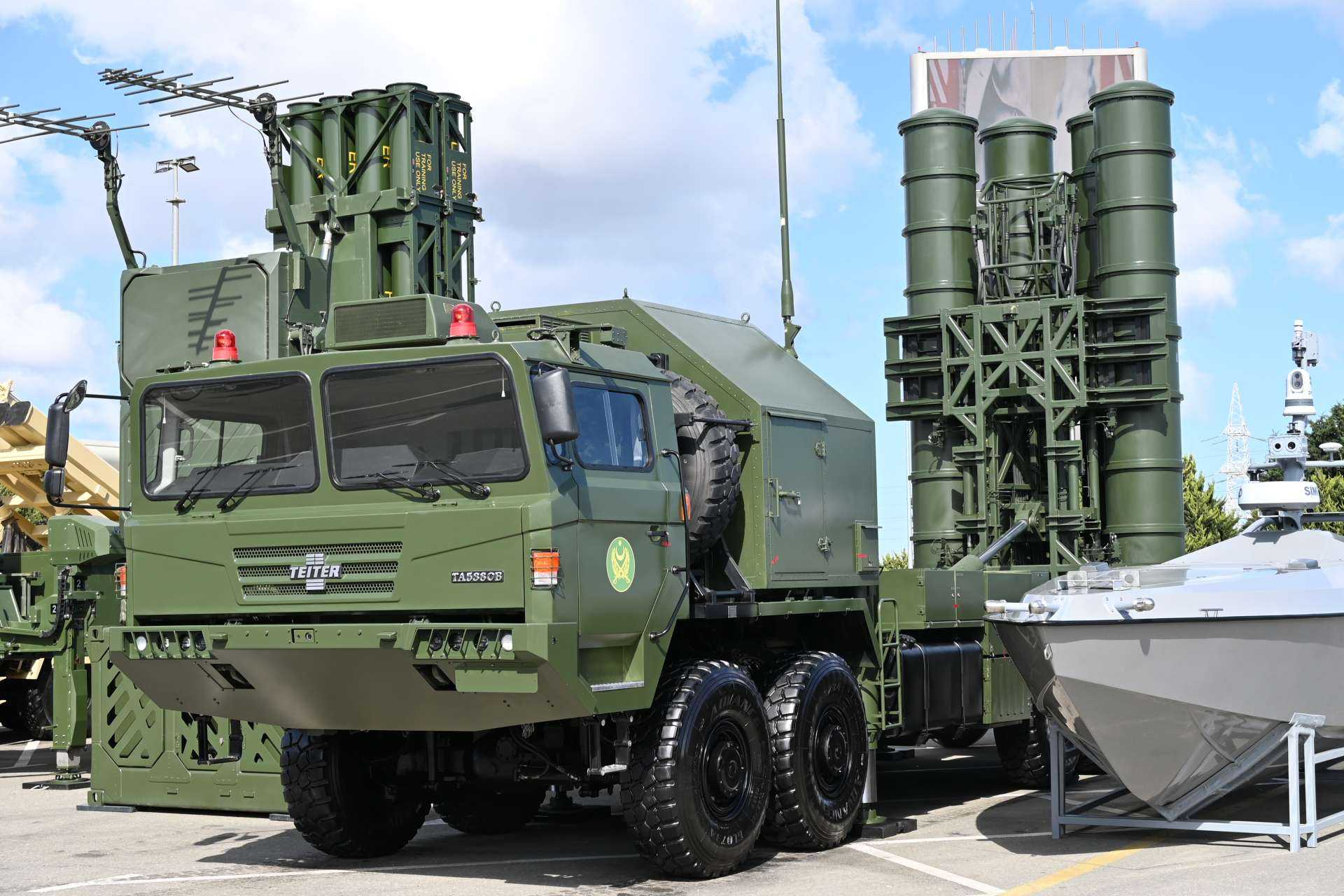 Azerbaijan introduced the Chinese HQ-9BE in 2025 to add a 260 km long-range air defense layer beyond its 200 km Russian S-300PMU-2 inventory. (Picture source: Army Recognition)