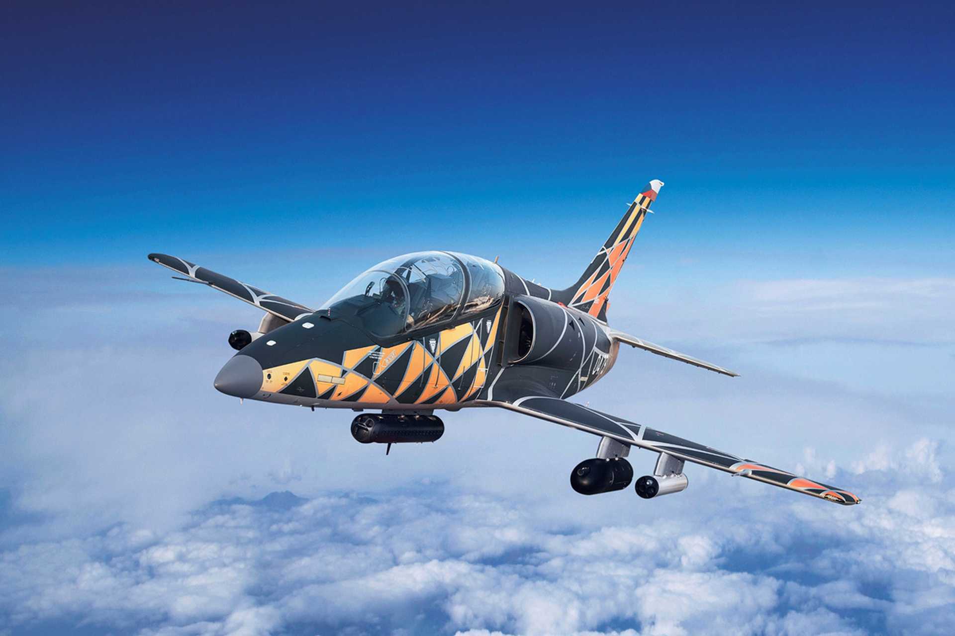The L-39 Skyfox Drone Hunter is a Czech two-seat jet aircraft designed to intercept drones flying at speeds of 150 to 600 km/h using up to 28 laser-guided 70 mm rockets, with operating costs below €2,000 per flight hour. (Picture source: Aero Vodochody)