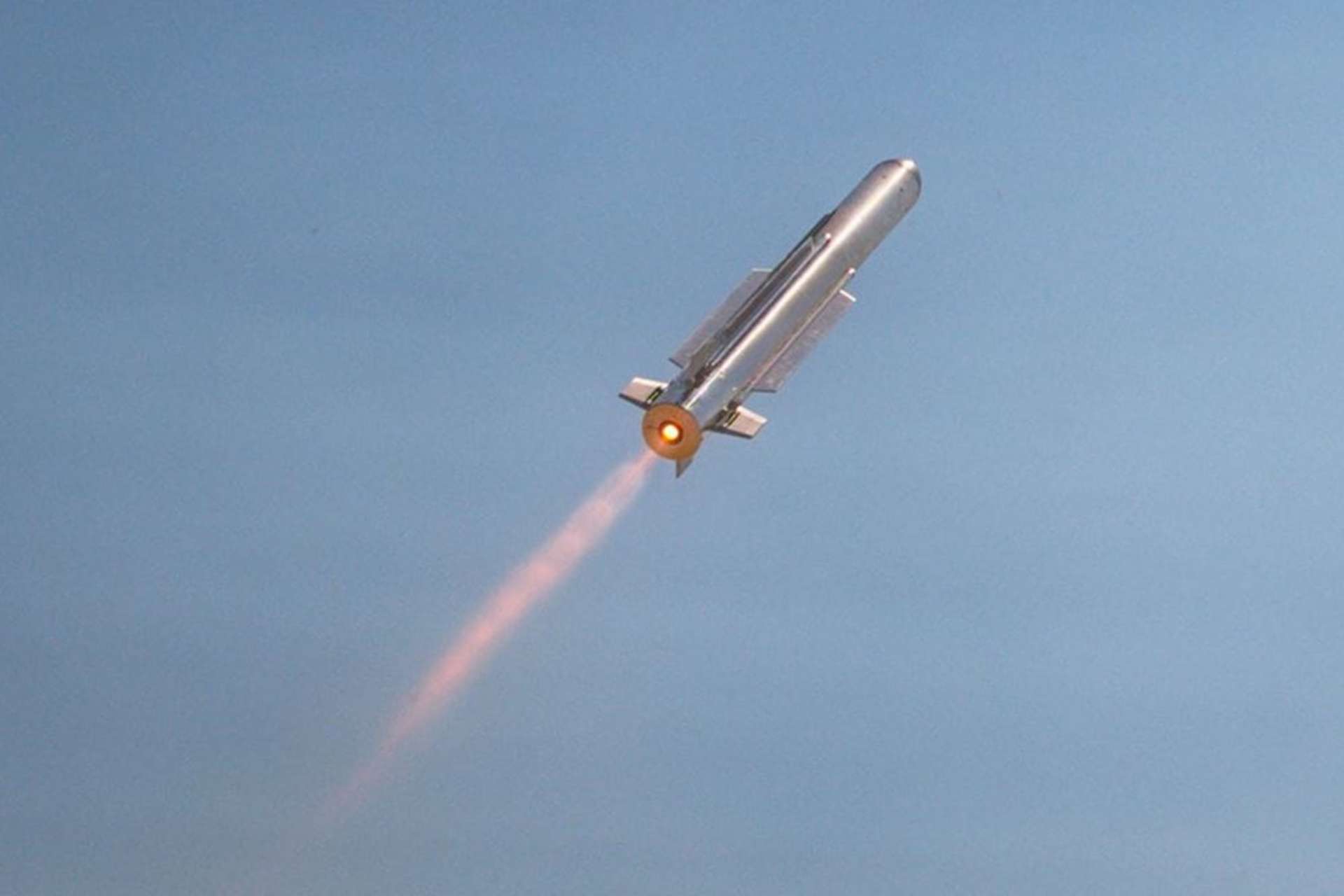 Raytheon has successfully tested its new Coyote Block 2C+RM, an all-rocket-powered counter-drone interceptor designed for faster launches, higher-speed engagements and improved performance against increasingly sophisticated unmanned aerial threats (Picture Source: Raytheon)