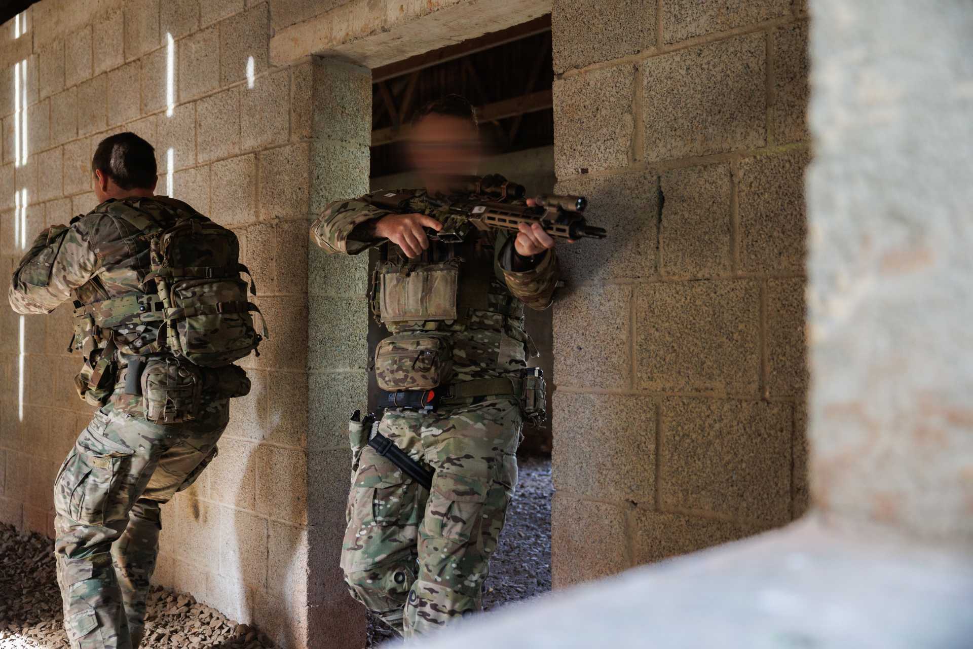 U.S. Army Green Berets from the 1st Battalion, 10th Special Forces Group (Airborne), practice room-clearing tactics during urban warfare training at Baumholder, Germany, on October 14, 2026, strengthening their readiness for operations in complex urban environments across Europe. (Picture source: U.S. Department of War/Defense)