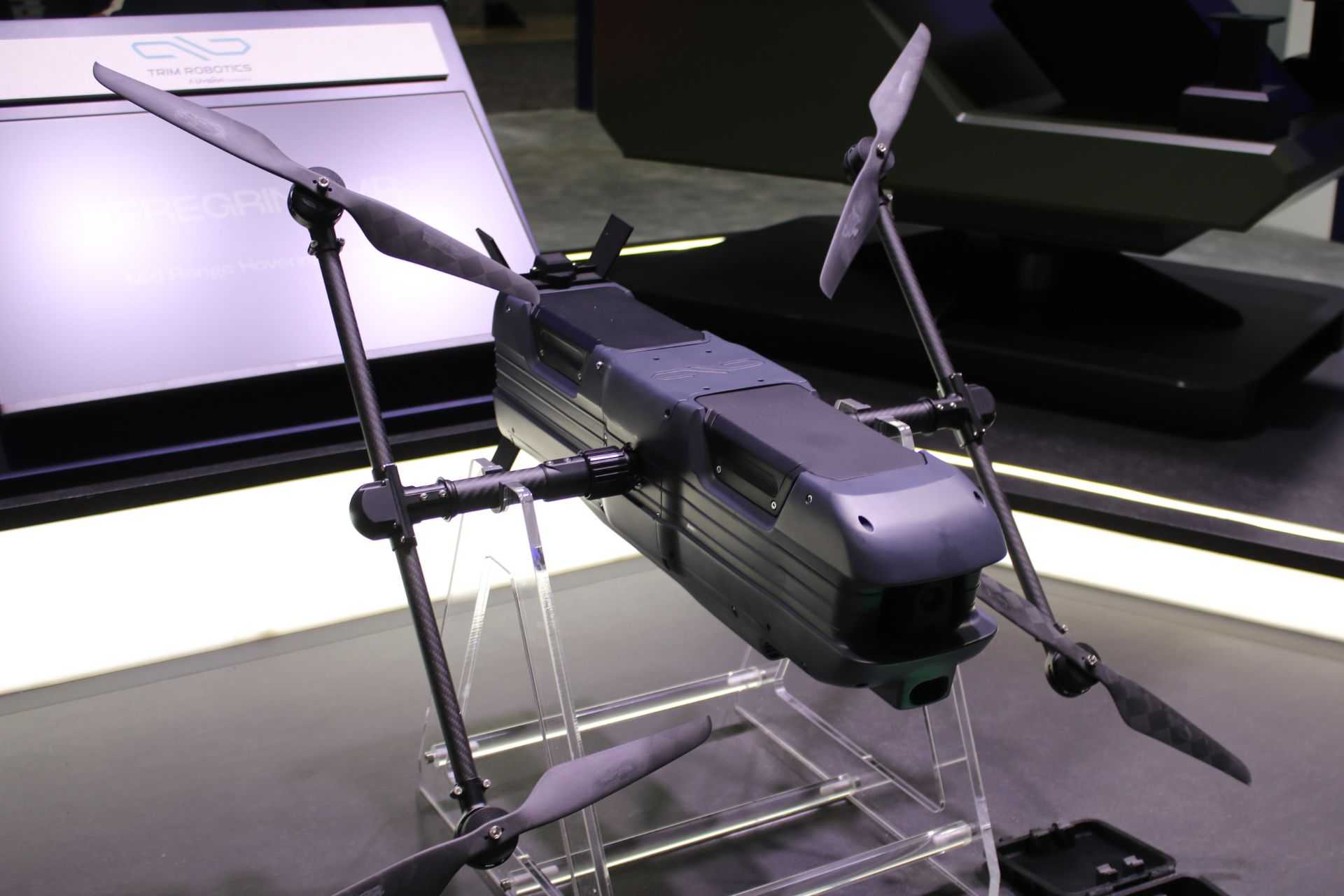 The Dynamic Drive allows the Peregrine MR to accelerate, change direction, and perform steep diving attacks while maintaining its payload orientation toward a target, potentially improving observation and guidance stability without requiring the entire drone to tilt. (Picture source: Army Recognition)