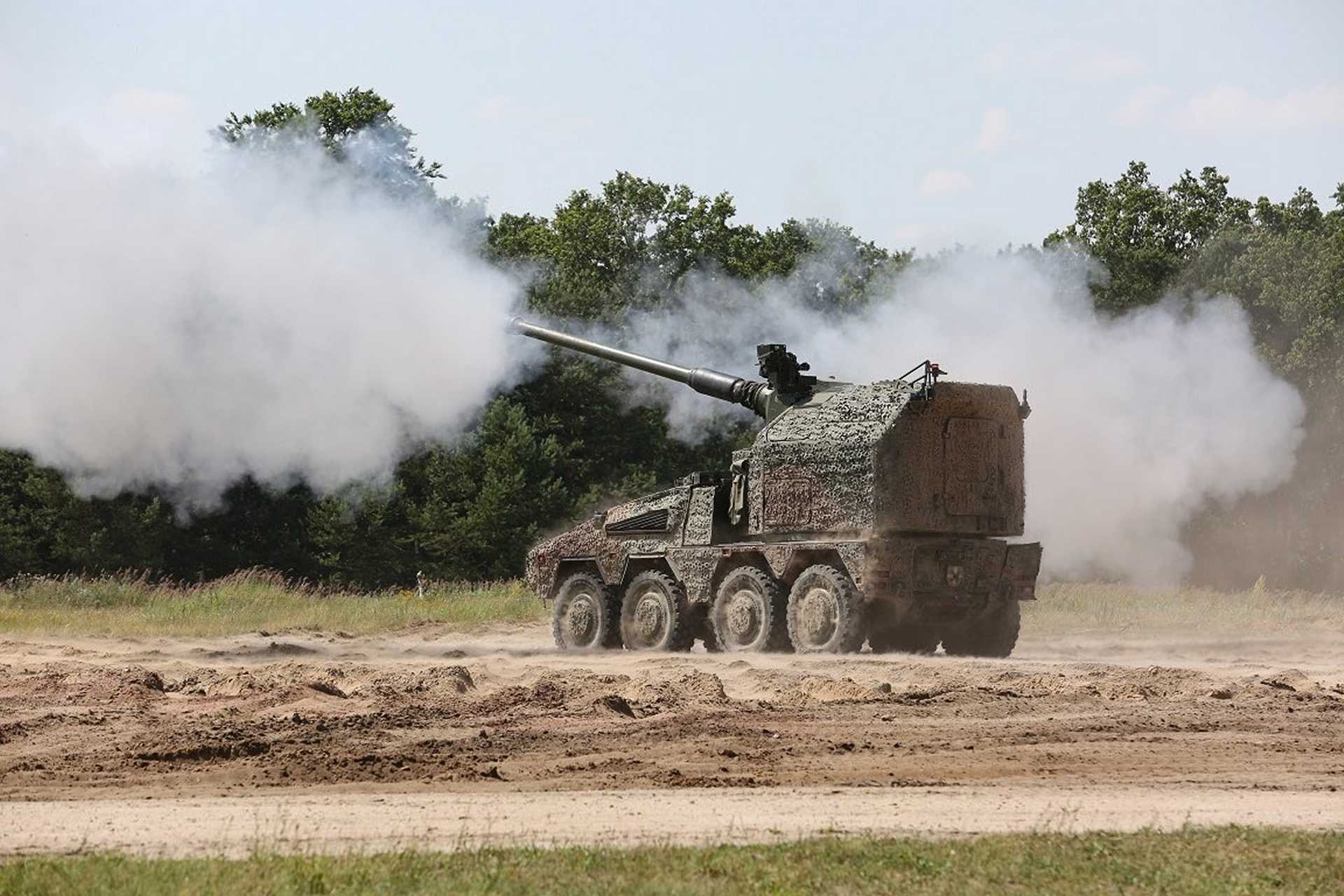 German Aid to Ukraine (GAU) confirmed on September 5, 2026, that the first of 54 promised RCH 155 self-propelled howitzers have finally been delivered to the Ukrainian Armed Forces following four years of delays. (Picture source: X/Nicholas Drummond)