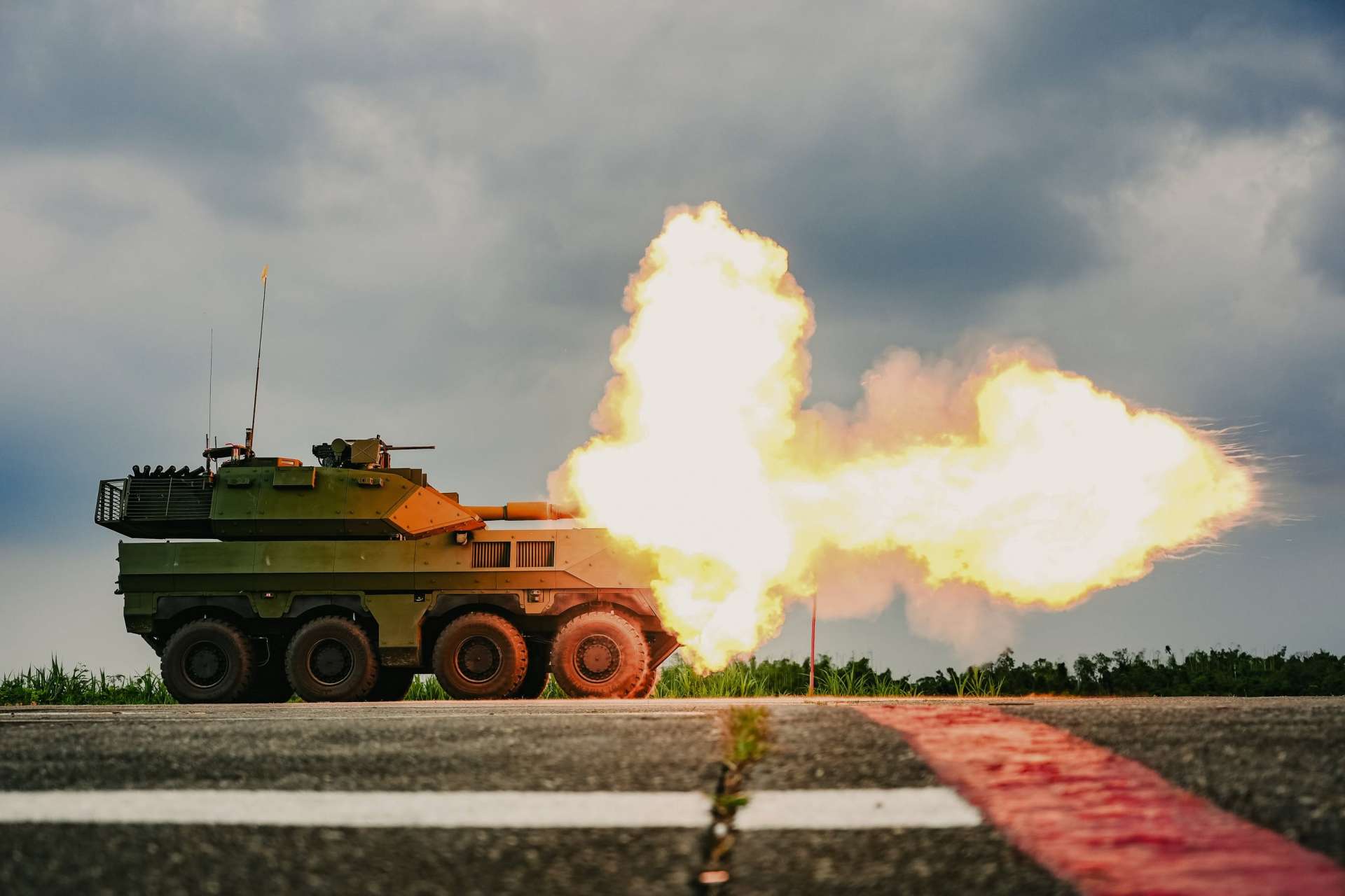 Taiwan showcased its domestically developed 105 mm wheeled armored vehicle in a live-fire demonstration, highlighting its firepower, mobility and progress toward mass production in 2027 (Picture Source: @YDN_NEWS)