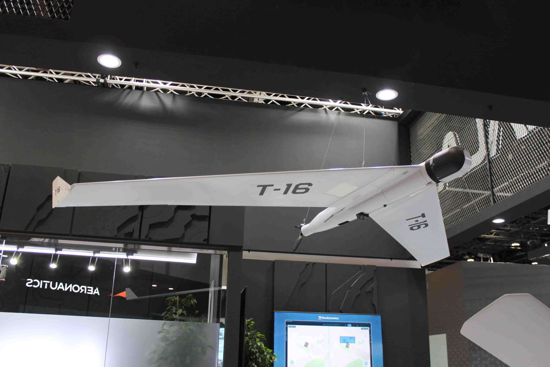 Russia Highlights ZALA T-16 Fixed-Wing Drone for Tactical Surveillance Operations at UMEX 2026