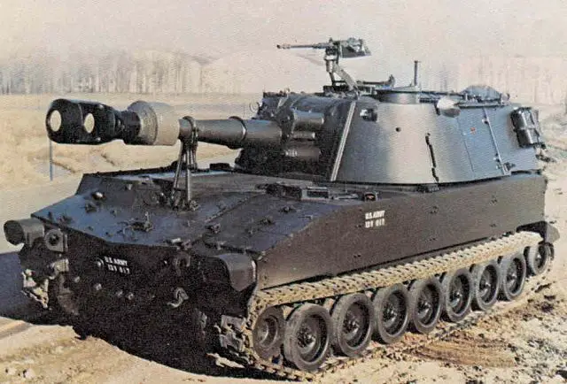 M109 tracked self-propelled howitzer armoured vehicle US army United States pictures technical data sheet description identification fiche technique photos images blindé obusier automoteur chenillé armée américaine Etats Unis