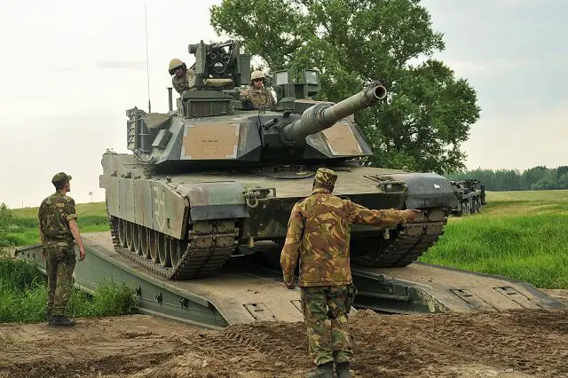 M1A2%20_SEP_V2_Abrams_main_battle_tank_US_United_States_American_army_military_equipment_005.jpg