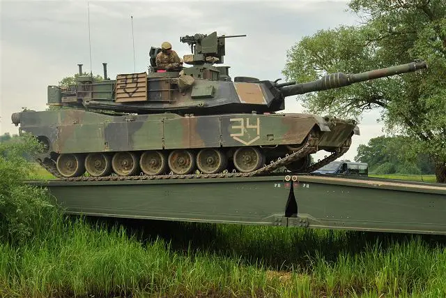 M1A2%20_SEP_V2_Abrams_main_battle_tank_US_United_States_American_army_military_equipment_006.jpg