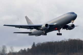 Boeing_KC-46A_Pegasus_Tanker_Aircraft_USA_Right_View