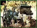 L’armée de Nouvelle Zélande a dévoilé ce 9 juin 2011, sa nouvelle acquisition en matière d’équipement militaire, le tracteur blindé à roues de combat multifonction JCB 4CXM. Six de ces engins ont été achetés, pour un montant total de 800.000 $.