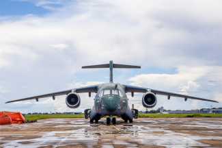 KC-390 Millennium, front 325x216