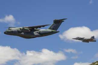 KC-390 Millennium, leftt 325x216