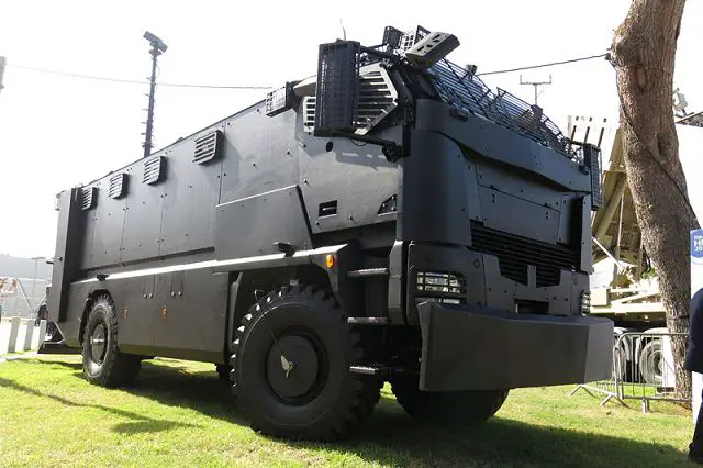 Guarder Plasan 4x4 armored truck ExpoDefensa 2015 International Exhibition of Defense and Security in Colombia 640 001