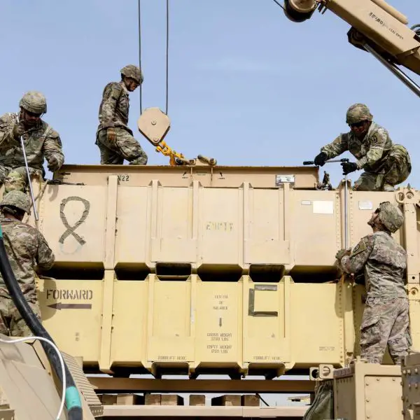 Patriot missile reload crew assigned to the U.S. Army's 4th Battalion, 3rd Air Defense Artillery Regiment secures a Patriot Guidance Enhanced Missile-Tactical (GEM-T) interceptor during a reload certification exercise at Al Dhafra Air Base, United Arab Emirates, on July 28, 2022. The GEM-T interceptor is the missile variant selected under the new NSPA contract awarded to Raytheon for Poland, reinforcing NATO's expanding air and missile defence capabilities. (Photo: U.S. Department of Defense)