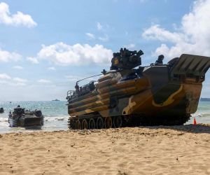 Republic of Korea Marines used KAAV-7A1 amphibious assault vehicles with U.S. Marines in Hawaii to rehearse armored ship-to-shore movement before RIMPAC 2026 (Picture Source: U.S. Marines)