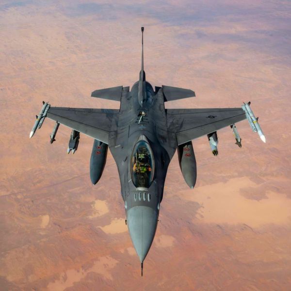 A combat-loaded U.S. Air Force F-16 flies over the Middle East carrying a mixed weapons configuration tailored for air defense, precision strike and potential counter-drone missions (Picture Source: U.S. CENTCOM)