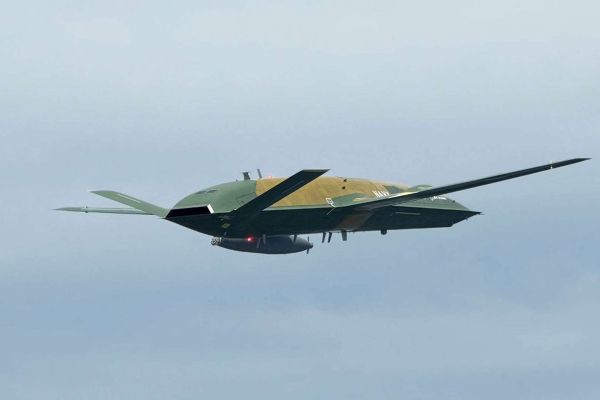 MQ-25A Stingray Boeing carrier-based unmanned aerial refueling aircraft United States Navy specifications technical review data fact sheet pictures video