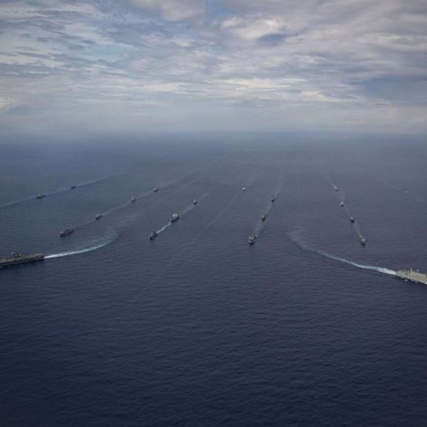 RMNS Mohammed VI and Senegal’s Niani arrived in New York for International Naval Review 250, highlighting African naval participation with a Moroccan FREMM frigate armed for air defense, anti-ship strike, and anti-submarine warfare, alongside a Senegalese missile-armed offshore patrol vessel built for maritime security and interdiction missions (Picture source: U.S. DoW).
