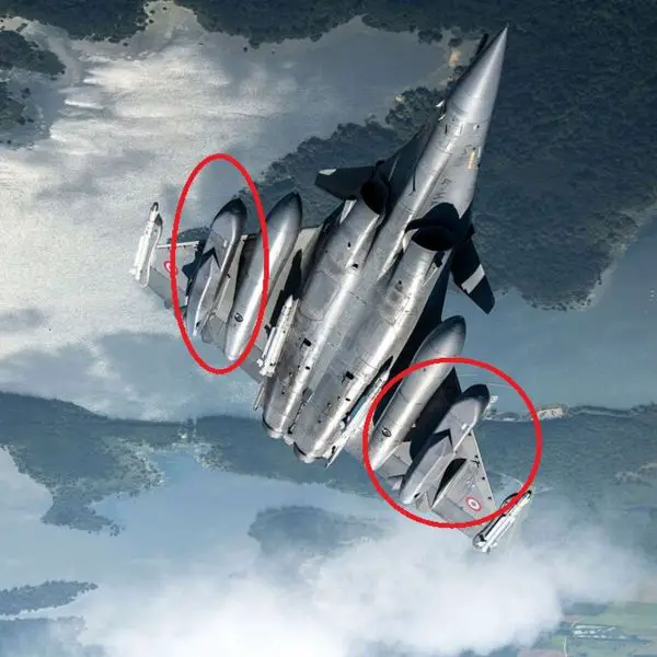 Storm Shadow/SCALP-EG is a stealthy air-launched cruise missile with terrain-following guidance and a penetrator warhead, striking hardened targets 250+ km away from Ukraine’s Su-24M (Picture source: MBDA).