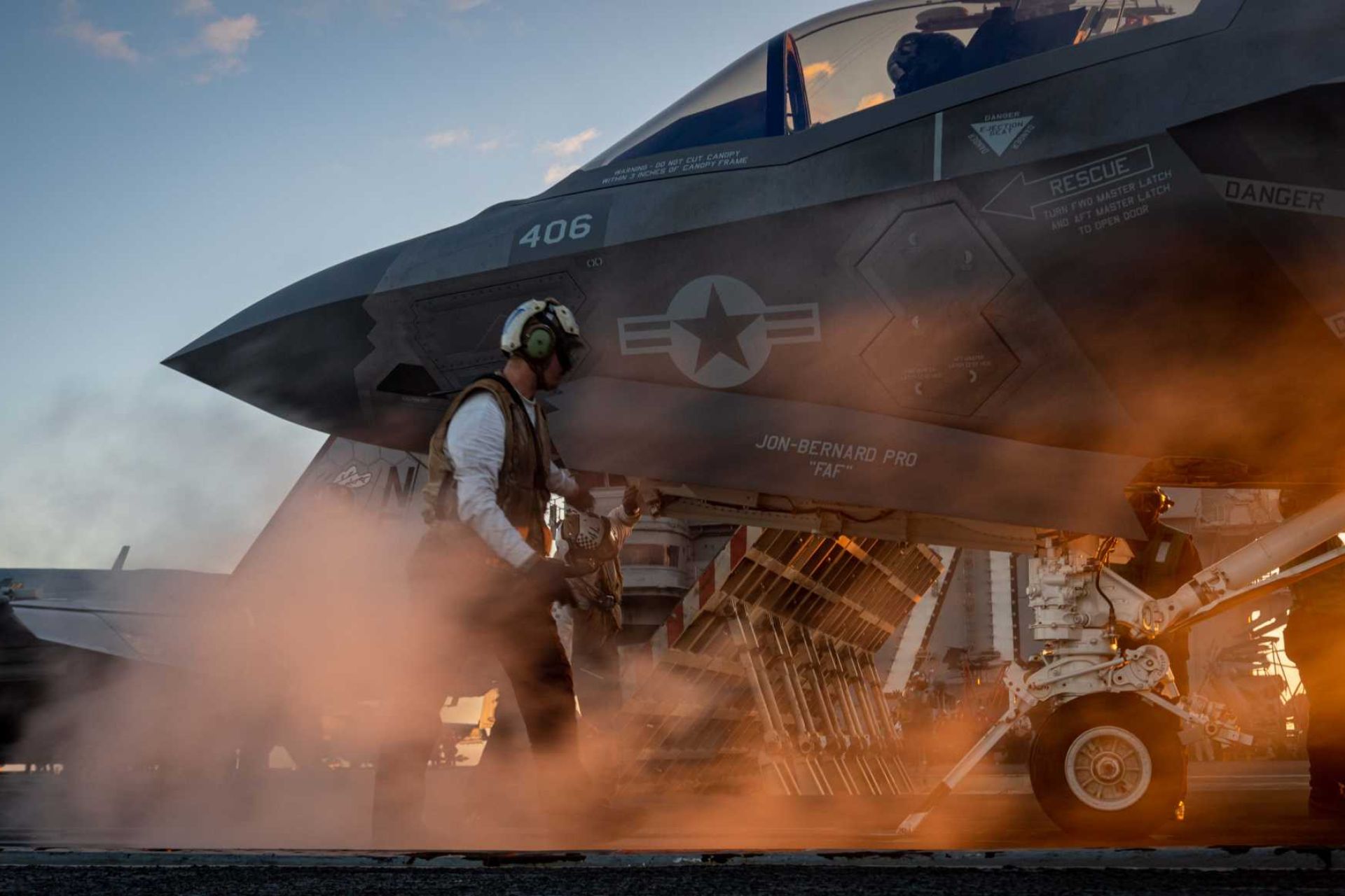 The airspace closure could signal that the United States is preparing to back up its naval actions with long-range bombers, surveillance, and fighter jets already deployed near Venezuela. (Picture source: US Navy)