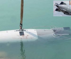 On September 8, 2026, Iran recovered a largely intact U.S. Anduril Dive-LD AUV near the Strait of Hormuz after it reportedly malfunctioned for more than 24 hours, giving Tehran access to a modern underwater drone used in the Hormuz Strait for survey and mine-related missions. (Picture source: X/BeateLandefeld and OSINTWarfare)