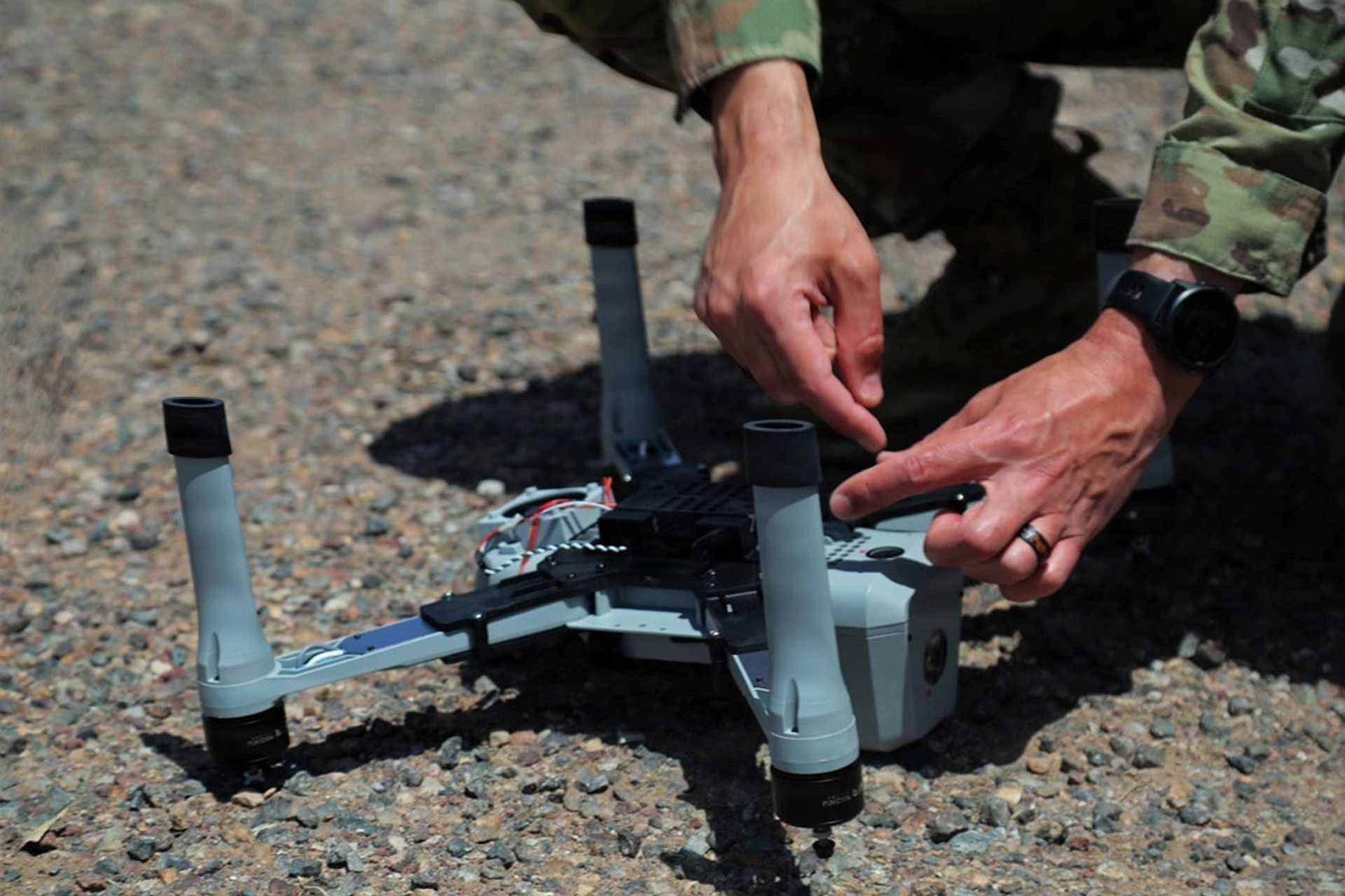 The U.S. Army instructor demonstrates the Bumblebee anti-drone system during the African Lion exercise 2026 in Morocco on April 27, 2026. (Picture source: U.S. Army)
