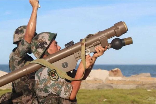 A Chinese soldier operates the QW-12 man-portable air defense system (MANPADS). If delivered to Iran, the advanced short-range surface-to-air missile could strengthen Tehran's ability to defend strategic military and nuclear sites against low-altitude aerial missions supporting future U.S. and Israeli air campaigns. (Picture source: Chinese Internet)