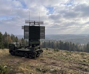 Featuring an instrumented range of up to 463 kilometers and multi-mission 360-degree coverage, the US-made AN/TPS-77 Multi-Role Radars (MRRs) feed long-range and low-altitude target tracking into BALTNET and NATO air surveillance networks. (Picture source: Lithuanian MoD)