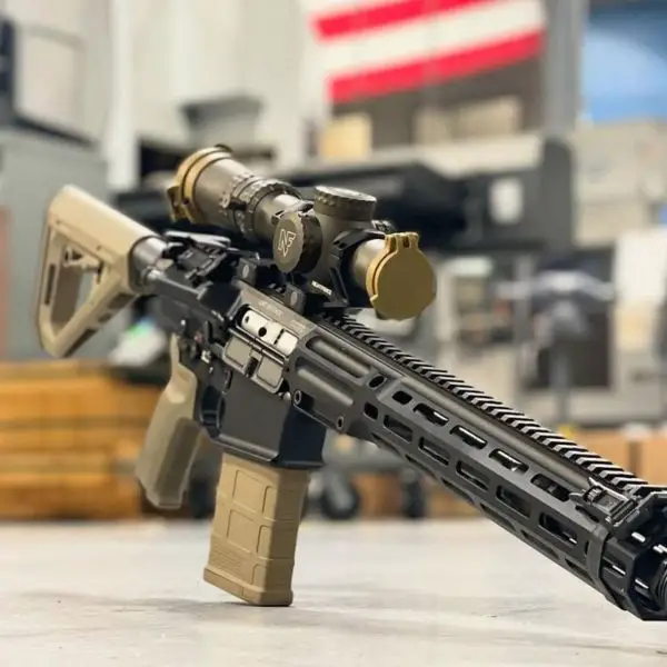 MK24 Mid-Range Gas Gun-Assault (MRGG-A) rifle developed by LMT Defense for U.S. Special Operations Command. The multi-caliber weapon can be converted between 7.62×51 mm NATO and 6.5 mm Creedmoor configurations using a quick-change barrel system. (Picture source: Lmt Defense)