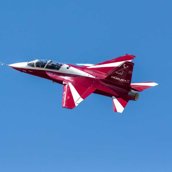 TAI Hürjet advanced jet trainer light attack aircraft specifications, technical review technical data fact sheet pictures video