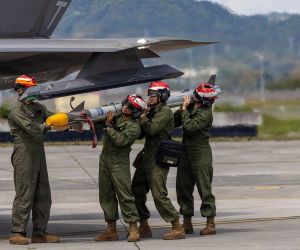 Raytheon received a $1.108 billion U.S. Navy contract modification for AIM-9X Sidewinder Lot 26 production, adding Block II and Block II+ infrared-guided missiles, training rounds, spare guidance units, propulsion sections, and support equipment for U.S. services and Foreign Military Sales customers through 2029 (Picture source: U.S. DoW).