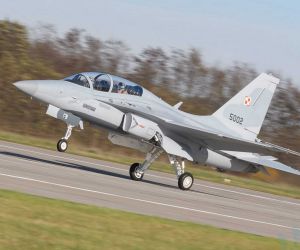 The FA-50GF (Gap Filler) was specifically developed by South Korea for Poland as an interim fighter to rapidly replace MiG-29s transferred to Ukraine, maintain air defense and interception capabilities, and train pilots while awaiting delivery of the more advanced FA-50PL. (Picture source: Polish MoD)
