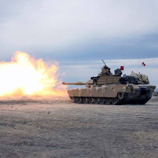 A U.S. Army M1A2 SEP Abrams tank assigned to the 3rd Battalion, 116th Cavalry Regiment fires during training at Orchard Combat Training Center in Idaho in July 2013. The Oregon Army National Guard unit has now been redesignated as the 2nd Battalion, 186th Infantry Regiment and is transitioning from heavy armor to a mobile infantry structure equipped with Infantry Squad Vehicles. (Picture source: US DoD)