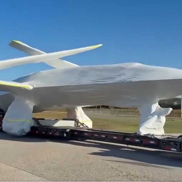 Boeing’s second MQ-25A Stingray drone tanker moves to MidAmerica St. Louis Airport for final assembly ahead of ground testing. Designed to assume refueling duties currently performed by Super Hornets, the MQ-25A will help free more U.S. Navy fighters for combat missions. (Picture source: Boeing Defense)
