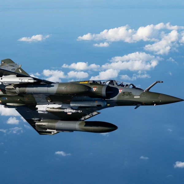 The Mirage 2000D RMV replaces obsolete electronics with a modern digital cockpit, adds new precision weapons and a 30 mm cannon, upgrades self-defence with MICA IR missiles, and extends the fighter jet's operational service until 2035. (Picture source: French Air Force)