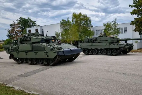 Austria has begun fielding modernized Leopard 2A4 tanks and Ulan infantry fighting vehicles to restore key combat capabilities and strengthen its mechanized forces (Picture Source: Austrian Armed Forces)