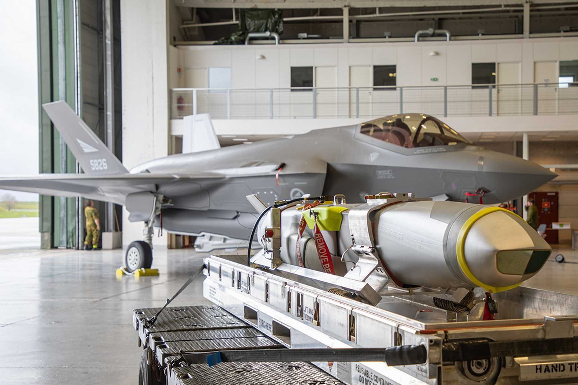 The Joint Strike Missile (JSM) can be carried internally by F-35 fighter aircraft, providing a long-range precision strike capability against both land and maritime targets. (Picture source: Norway MoD)