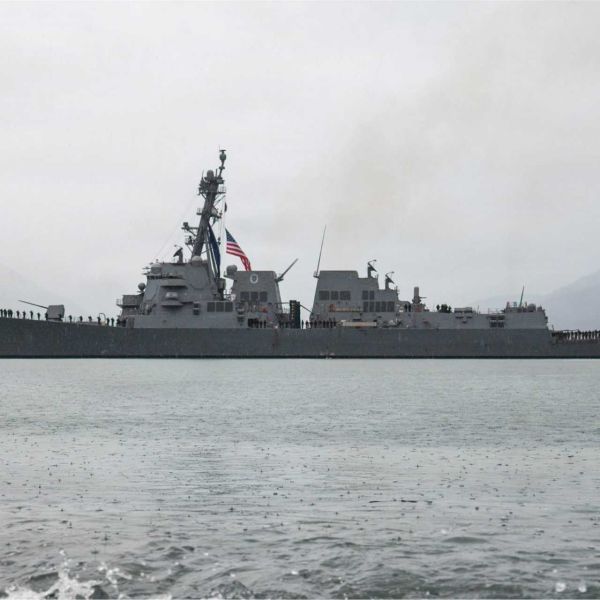The U.S. Navy is strengthening its surface fleet with USS Ted Stevens (DDG 128), a Flight III Arleigh Burke-class destroyer equipped with the AN/SPY-6(V)1 radar and Aegis Baseline 10 combat system. The ship expands U.S. naval air and missile defense capacity against ballistic missiles, cruise missiles, aircraft and unmanned aerial threats as it enters active service on October 3, 2026.