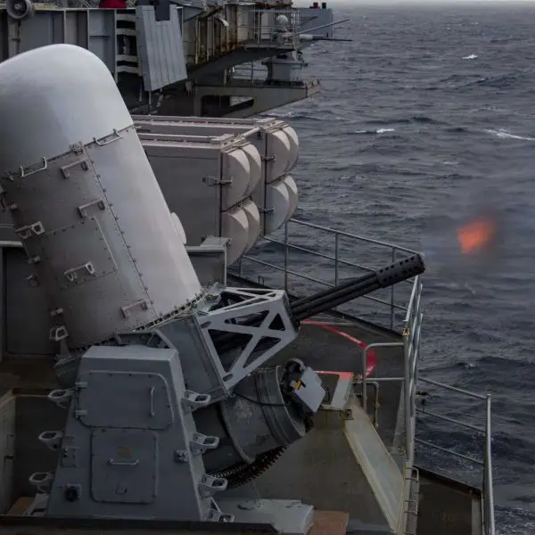 A Phalanx CIWS fires aboard USS Abraham Lincoln during a live-fire exercise, demonstrating the carrier’s layered defense against aerial and surface threats.